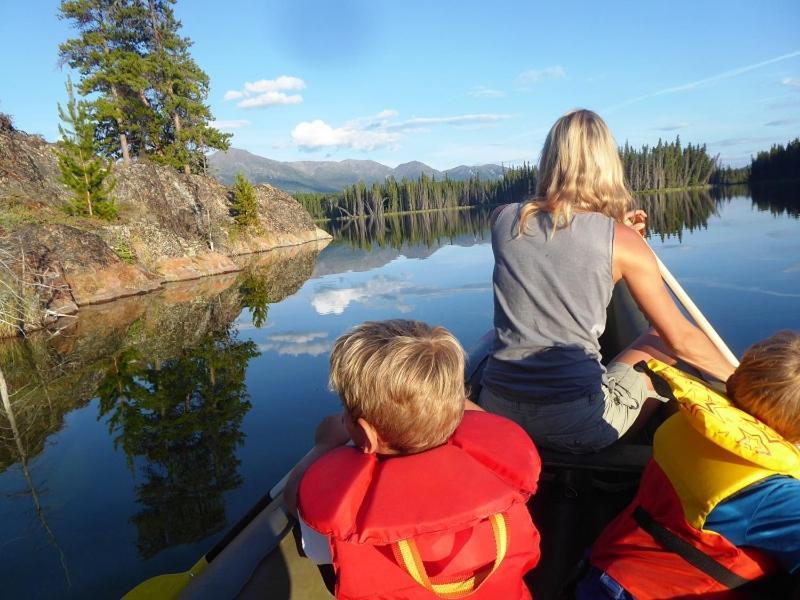 Southern Lakes Resort Tagish Exteriör bild