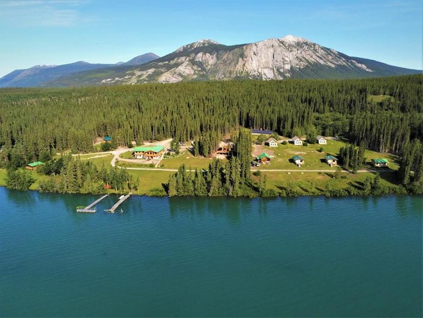 Southern Lakes Resort Tagish Exteriör bild